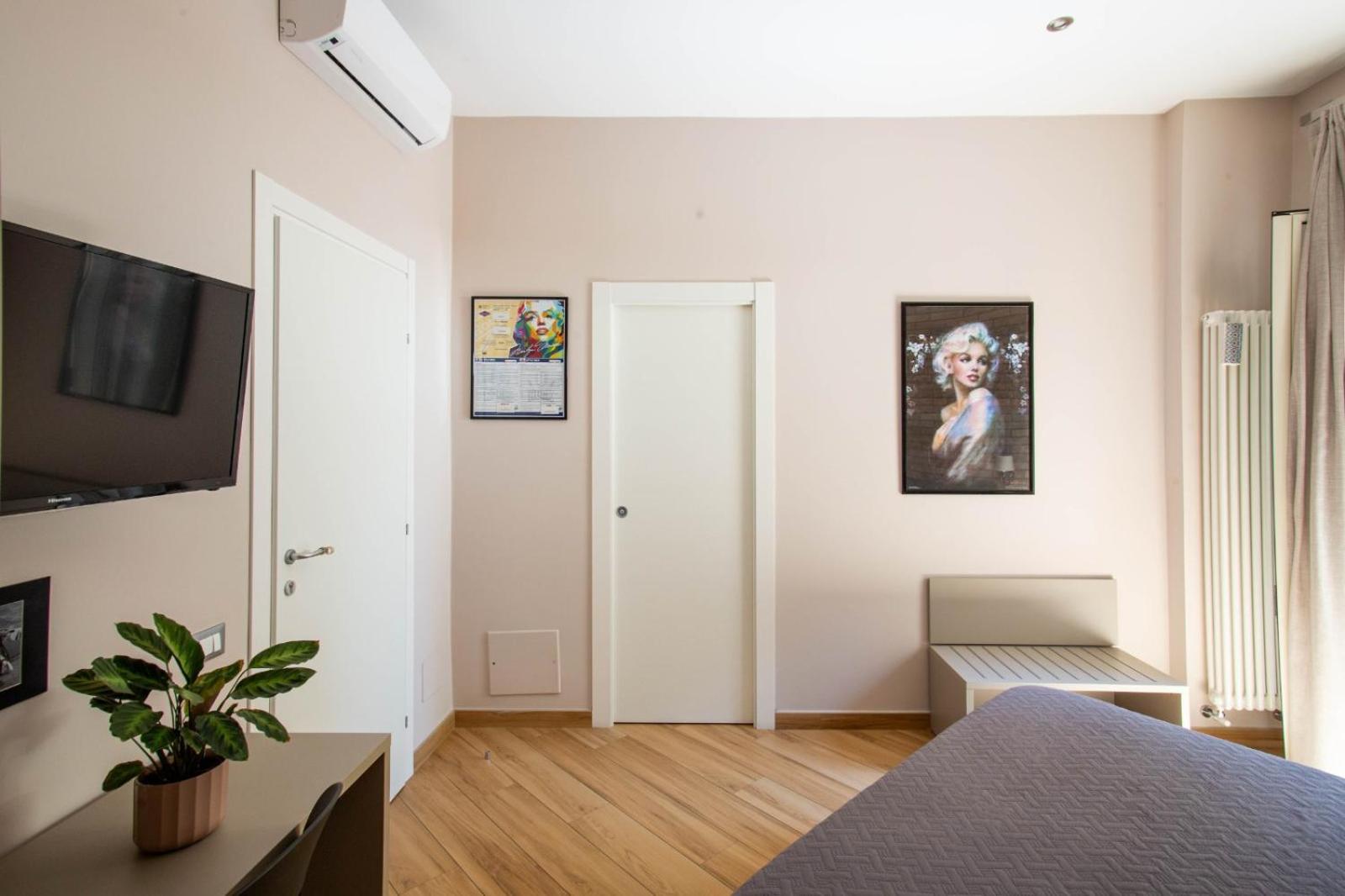 Little Rock Guest House Gaeta Zewnętrze zdjęcie